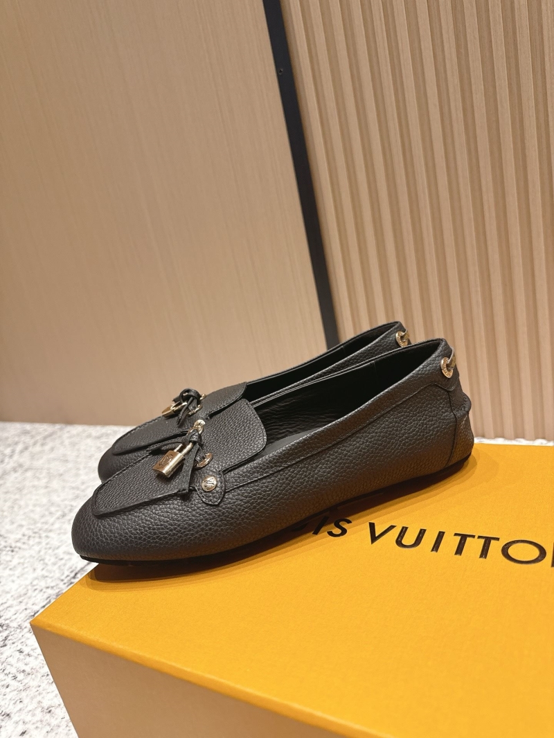 l0vis Vvtt0n loafers